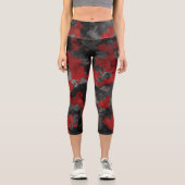 Modern Black Red Camouflage High Waisted Capri Leg Leggings (Vorderseite)