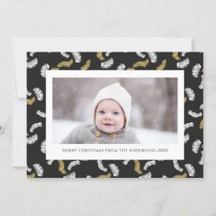 Modern Black Script Gold Pine Mistletoe Weihnachte Feiertagskarte