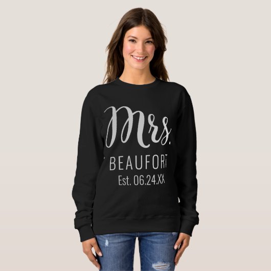 Modern Black & White Mrs Sweatshirt für Bride (Vorne ganz)