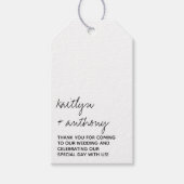 Modern Black & White Script Minimalistic Wedding Geschenkanhänger (Vorderseite)