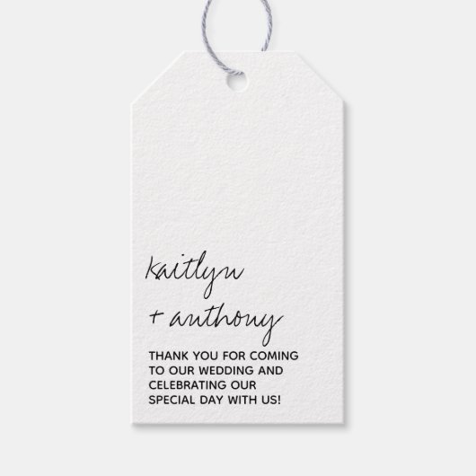 Modern Black & White Script Minimalistic Wedding Geschenkanhänger (Vorderseite)