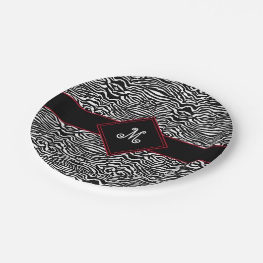 Modern Black White Stripes Pattern Monogram Custom Pappteller (Schrägansicht)