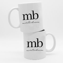 Modern Black White Trendy Script Initial Monogram Kaffeetasse