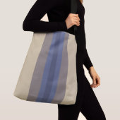 Modern blau gestreift tragetaschen mit langen trägern (Von Nahem)