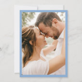 Modern Blue Border Photo Wedding Einladung (Rückseite)