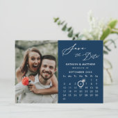 Modern Blue Elegante Script Custom Calendar Foto Save The Date (Stehend Vorderseite)