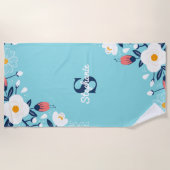 Modern Blue Floral Monogram Strandtuch (Vorderseite)