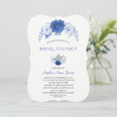 Modern Blue Flowers Bridal Tee Party Einladung (Stehend Vorderseite)