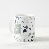 Modern Blue Green Terrazzo Marmormonogramm Kaffeetasse (Vorderseite Links)