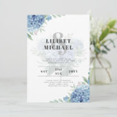 Modern Blue Hydrangea Bloral Wedding Einladung (Stehend Vorderseite)