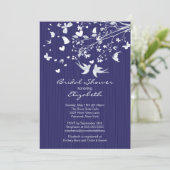 Modern Blue Love Birds Bridal Dusche Einladung (Stehend Vorderseite)