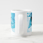 Modern Blue Marble Monogram Jumbo-Tasse (Rückseite)