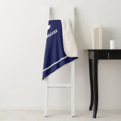 Modern Blue Monogram Minimalistisch White Name Ein Sherpadecke (Beispiel)