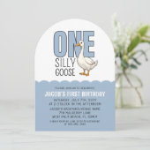 Modern Blue One Silly Goose 1st Birthday Party Einladung (Stehend Vorderseite)