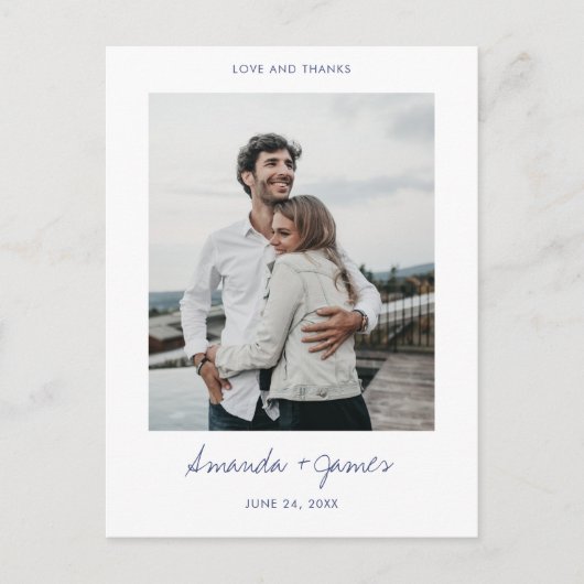 Modern Blue Script Foto Wedding Vielen Dank Postkarte (Vorderseite)