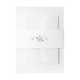 Modern Blue Snowflake Monogram Wedding Einladungsbanderole