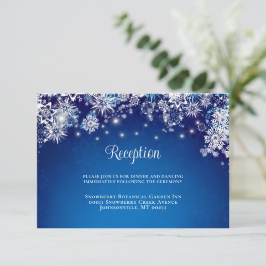 Modern Blue Sparkle Snowflake Wedding Begleitkarte (Stehend Vorderseite)