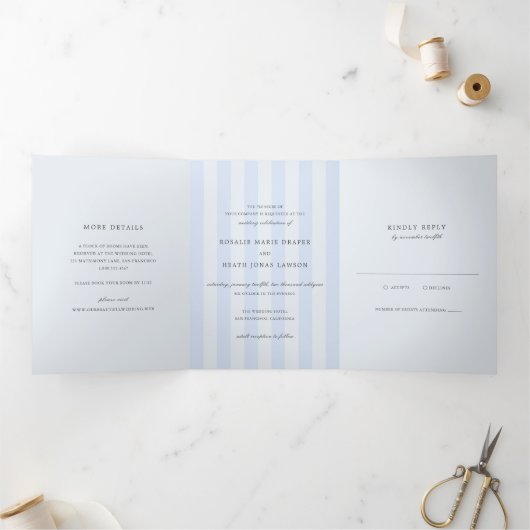 Modern Blue Stripes Elegant Wedding Dreifach Gefaltete Einladung (Innenseite)