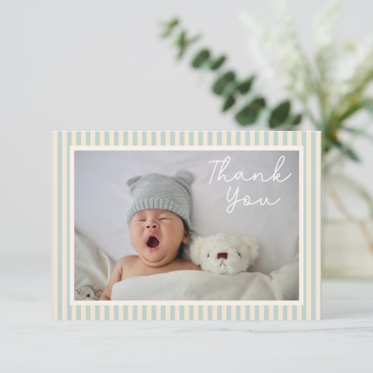 Modern Blue Stripes Two Photo Baby Shower Message Dankeskarte (Stehend Vorderseite)