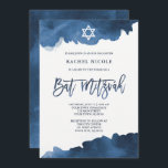 Modern Blue Watercolor| Bat Mitzvah Einladung<br><div class="desc">Diese trendige und elegante Bat Mitzvah-Einladung besticht durch blaue Aquarellprägungen und moderne Typografie mit einem weißen Stern von David.</div>