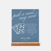 Modern Blue Wedding Playing Cards Pedestal Zeichen Acrylschild (Vorderseite)
