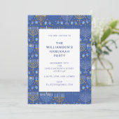 Modern Blue Yellow Menorah Hanukkah Party Einladung (Stehend Vorderseite)