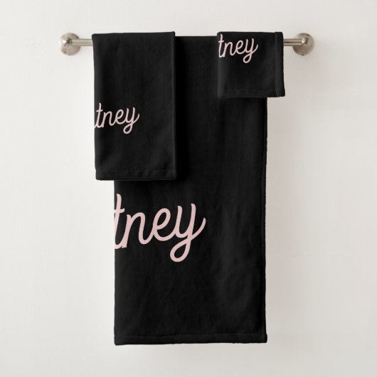 Modern Blush Dusty Pink Monogram und Name Badhandtuch Set (Insitu)