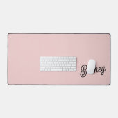 Modern Blush Dusty Pink Monogram und Name Schreibtischunterlage (Tastatur & Maus)