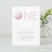 Modern Blush Pink Balloon Girl First Birthday Einladung (Stehend Vorderseite)