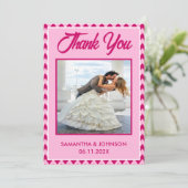 Modern Blush Pink Chevron Stripe Wedding Photo Dankeskarte (Stehend Vorderseite)
