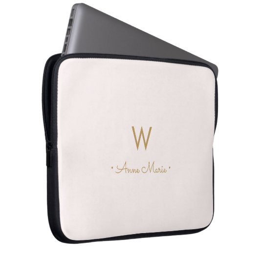 Modern Blush Pink Gold Script Monogram Laptopschutzhülle (Vorne Rechts)