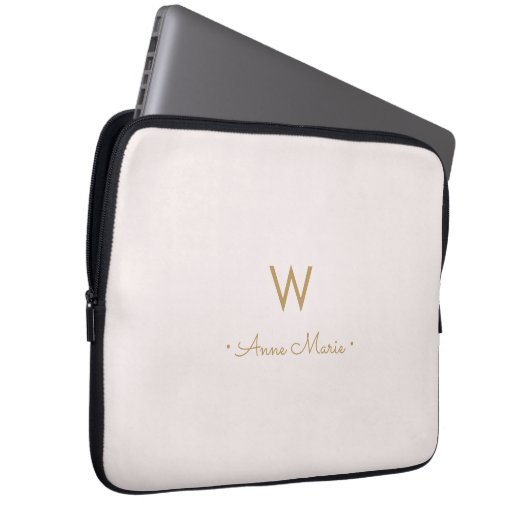 Modern Blush Pink Gold Script Monogram Laptopschutzhülle (Vorne Rechts)