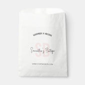Modern Blush Pink Monogram Logo Markenpapiertasche Geschenktütchen (Vorderseite)