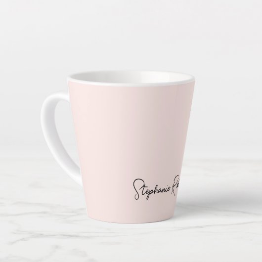 Modern Blush Pink Monogram Name Typografy Milchtasse (Linke Ecke)