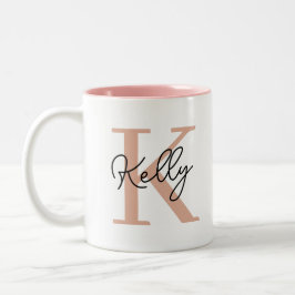 Modern Blush Pink Monogram Script Zweifarbige Tasse