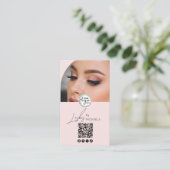 Modern Blush Pink Script Logo QR Code Photo Lashes Visitenkarte (Stehend Vorderseite)
