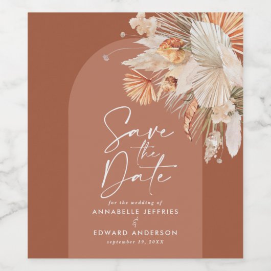 Modern Bohemian Terracotta pampas Save the Date Weinetikett (Einzelnes Label)