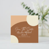 Modern Boho Arch Bio Shapes Tan Save the Date Karte (Stehend Vorderseite)