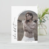 Modern Boho Arch Sie tat es Foto Abschluss Ankündigung (Stehend Vorderseite)