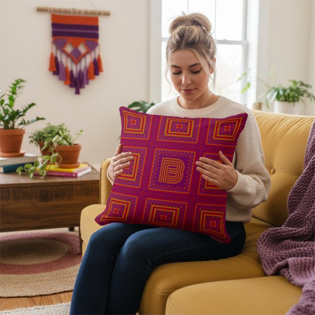 Modern Boho Custom Monogram Geometric Kissen (Also makes a really nice customizable gift for that special someone.)