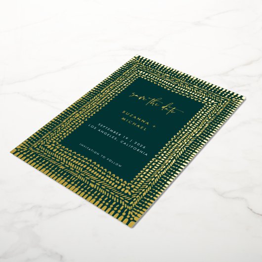 Modern Boho Emerald Green Frame Wedding Rett Date Folieneinladung (Gedreht)