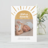 Modern Boho Sunshine in Mustard Birth Ankündigung (Stehend Vorderseite)