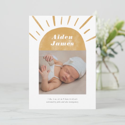 Modern Boho Sunshine in Mustard Birth Ankündigung (Stehend Vorderseite)