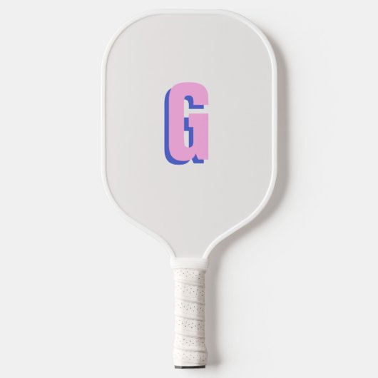 Modern bold monogrammed pink and blue pickleball schläger (Vorderseite)