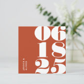 Modern Bold Terracotta Grosses Date Wedding Save The Date (Stehend Vorderseite)