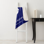 Modern Boote Monogram Navy Blue Sherpadecke (Beispiel)