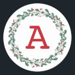 Modern Botanic Red Berry Christmas Monogram Runder Aufkleber<br><div class="desc">Fügen Sie Ihren Urlaubskurven einen festlichen Pop hinzu. Ihr Monogramm wird in einem minimalistischen und modernen grünen botanischen Weihnachtskranz mit winzigen roten Beeren platziert. Der weiße Raum verleiht ihm ein sehr modernes Ambiente. Es ist wirklich Bauernchic Design. Super einfach und schnell, um Ihr eigenes Monogramm hinzuzufügen. Wenn Sie nach einem...</div>