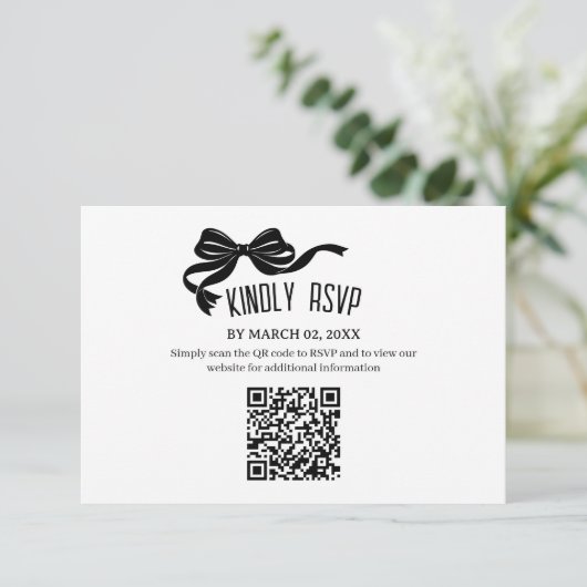 Modern Bow RSVP card with QR code Karte (Stehend Vorderseite)