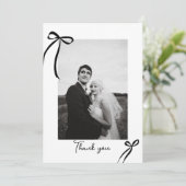 Modern Bow Wedding Foto Dankeschön Card Dankeskarte (Stehend Vorderseite)