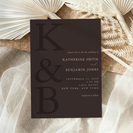 Modern Brown Monogram Minimalist Wedding Einladung